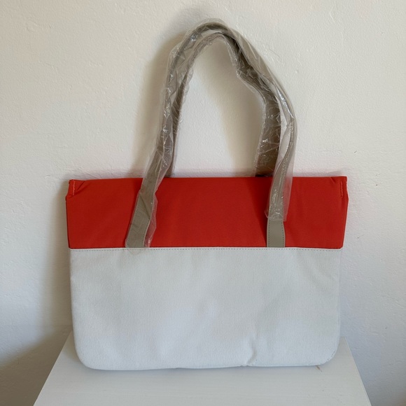 NWT STM Grace Deluxe 15'' Laptop Sleeve Straps Macbook/Notebook/iPad Coral Cream - Picture 2 of 7